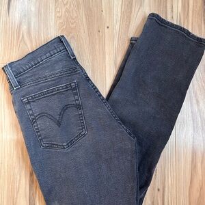 Levi’s Wedgie Straight